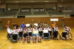 優勝した沖縄フェニックスのメンバー